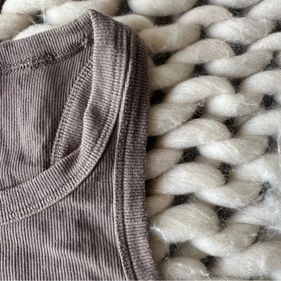 ARITZIA SUNDAY BEST Tank 2XS - Picture 3 of 6